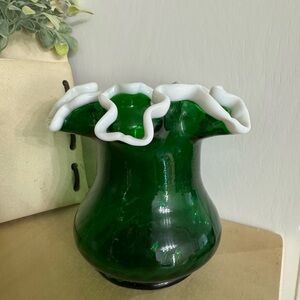 Fenton snow crest Emerald glass vase
